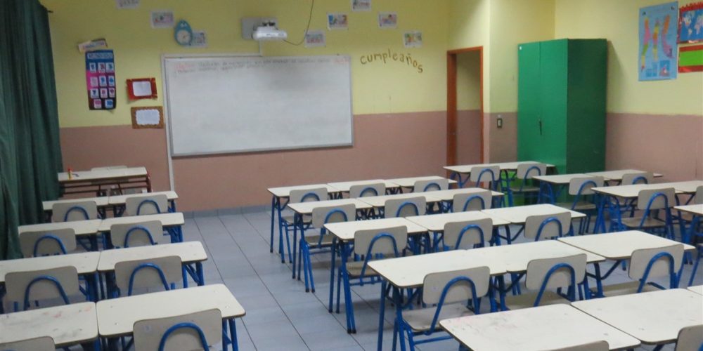 106 salas de clases básica